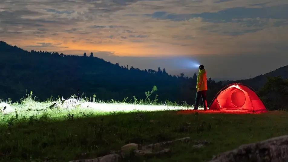 Summer Camping Lighting Guide for Canadian National Parks