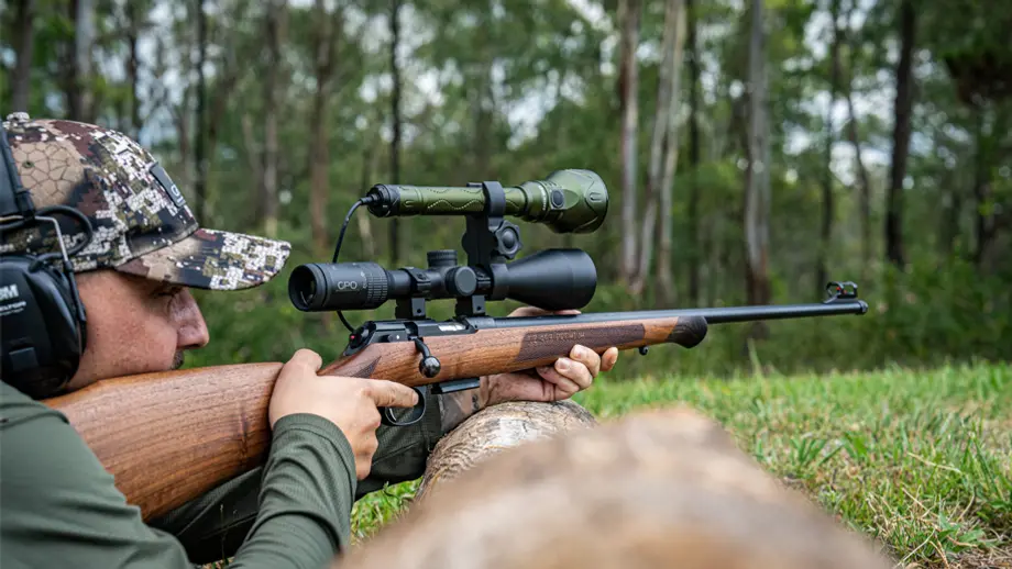 How to Choose the Best Hunting Flashlight